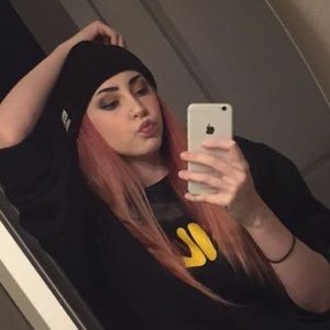 Meet your Posher, Em